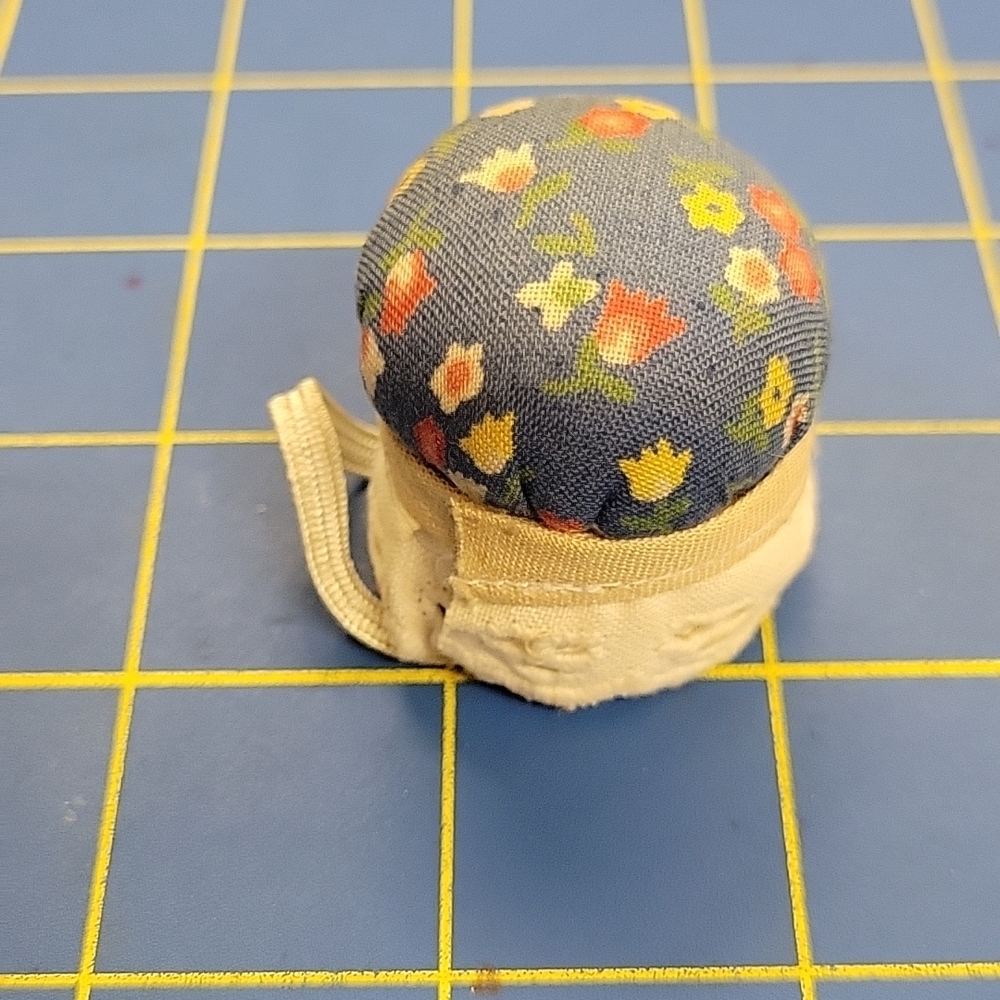 Vintage Handmade Finger Pin Cushion